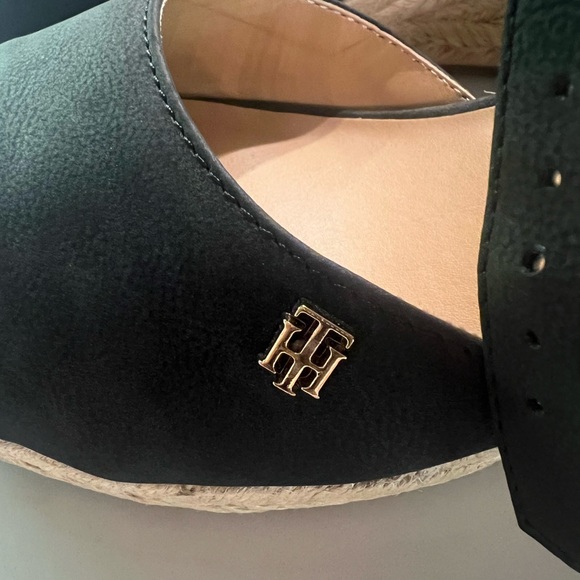 🆕 Tommy Hilfiger Women's Gallie Sandal - Picture 6 of 16